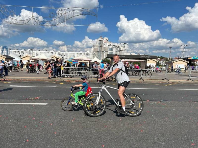Коллектив БелГИМ принял участие в велопараде, посвященном Дню защиты детей 
