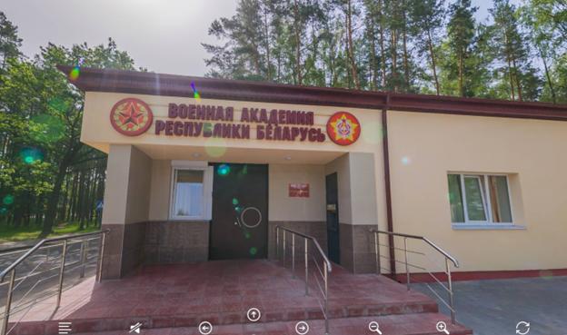 Девушки-курсантки ощутили материнскую заботу в День защитника Отечества